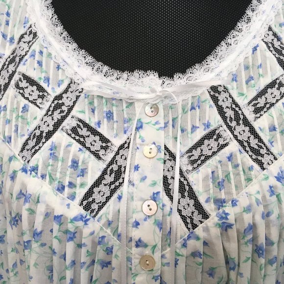Eileen West Button Front Full Length Gown/Robe with Bluebell Print Size S - Picture 3 of 15